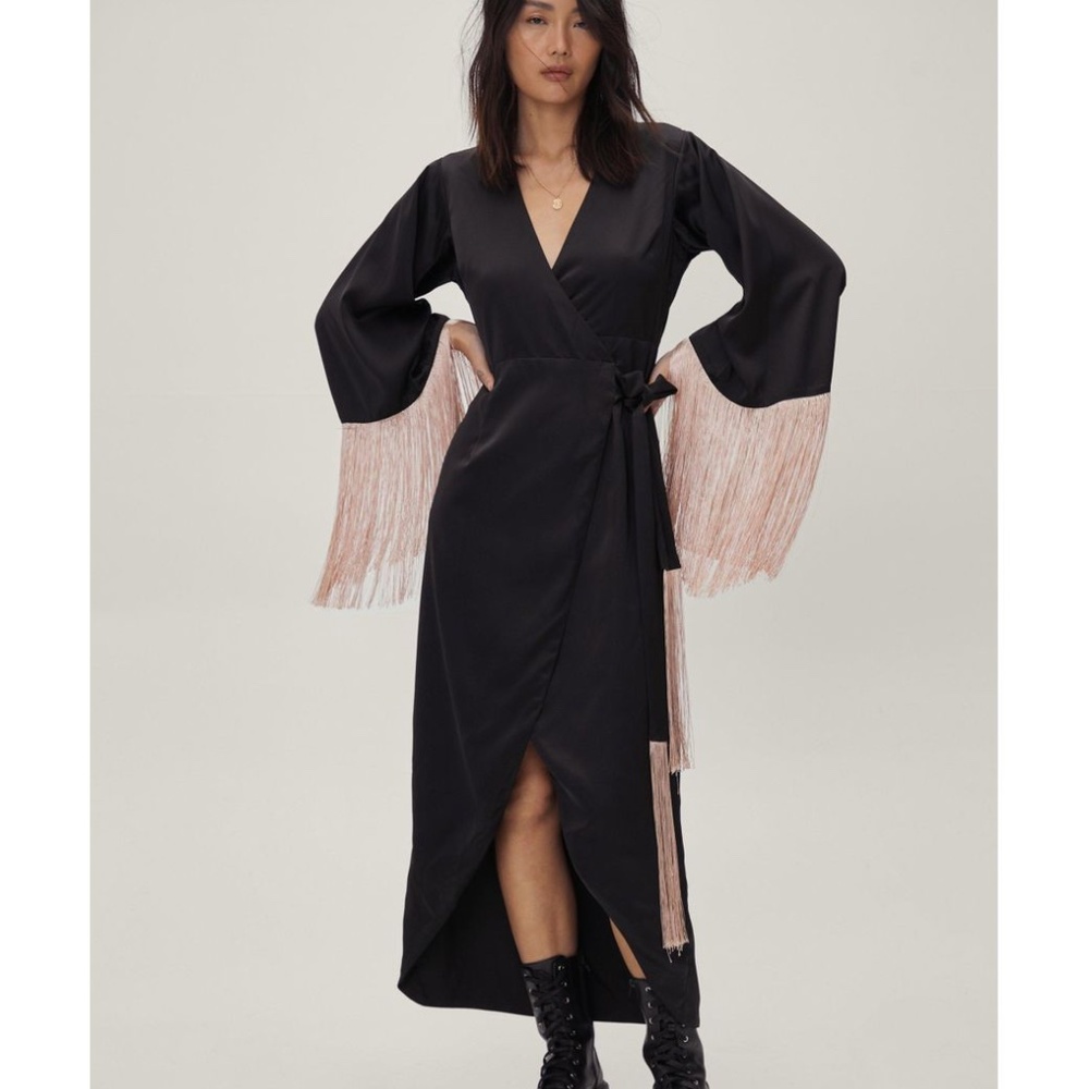 NEW Nasty Gal Women's Black Champagne Fringe Sleeve Satin Wrap Midi Dress